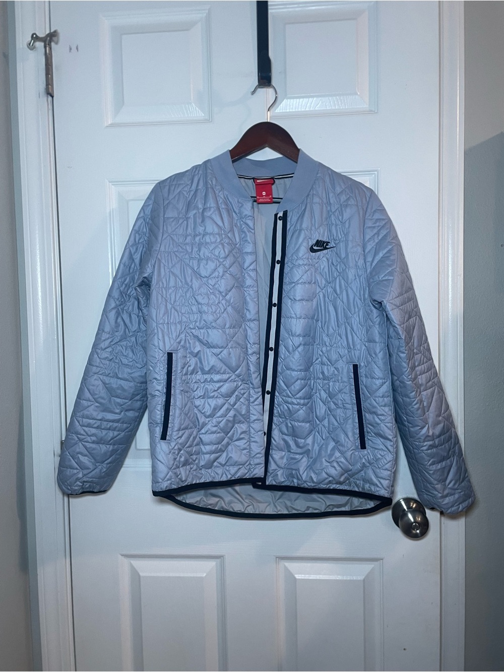 Nike Sportswear PrimaLoft Quilted Bomber Jacket Gray Snap Front Women’s Medium M